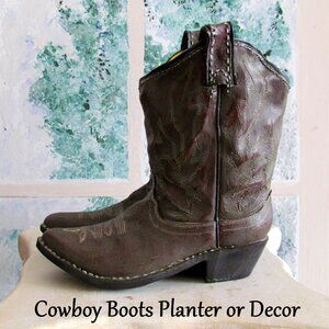 COWBOY BOOT DECOR, WESTERN RANCH RESIN BOOTS GIFT PLANTER by CREATIVECO-OP, NWT